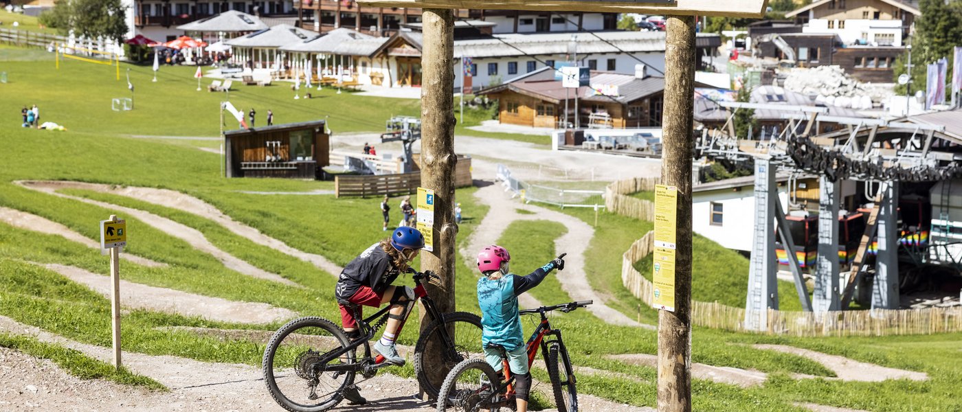 Familie in der Bike Area Fieberbrunn Familie in der Bike Area Fieberbrunn