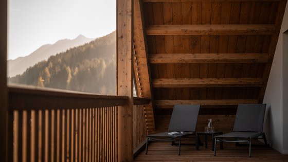 großzügiger Balkon mit Blick auf die Kitzbüheler Alpen großzügiger Balkon mit Blick auf die Kitzbüheler Alpen