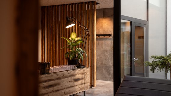 Saunabereich mit Getränkestation Saunabereich mit Getränkestation